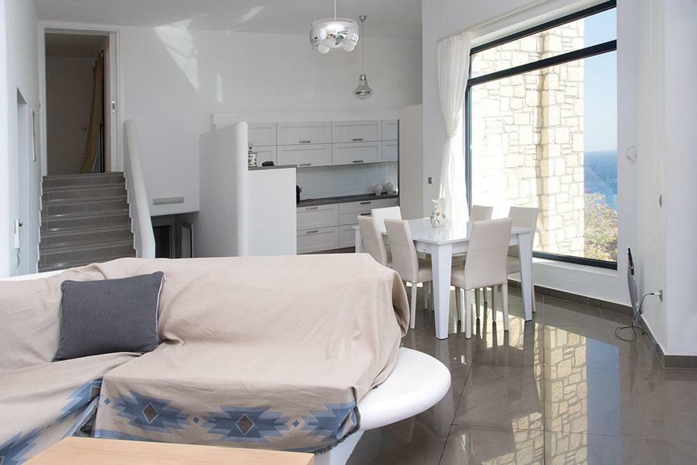 Evilia Luxury Villa Amoopi Dış mekan fotoğraf