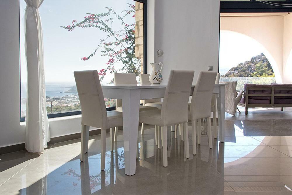 Evilia Luxury Villa Amoopi Dış mekan fotoğraf